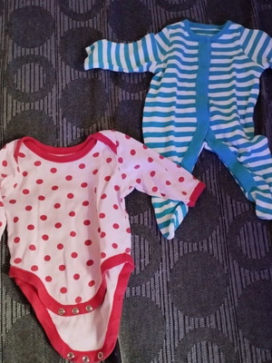 Girls' bodysuits 1-3 months like new