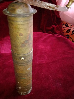 Brass coffee grinder used, height 29cm, weight 1.5kg