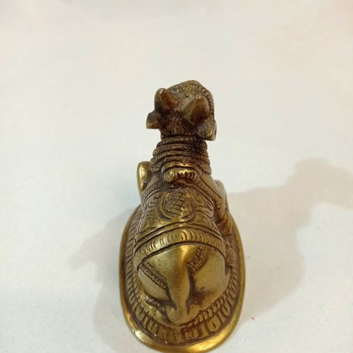 Handmade brass Nandi decoration like new