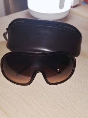 prada γυαλια ηλίου