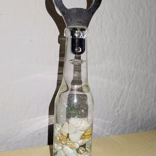 Bottle opener from Limnos like new with shells and glitter