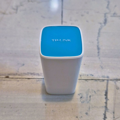 Power Bank TP-Link 10,400mAh white/blue like new with flashlight