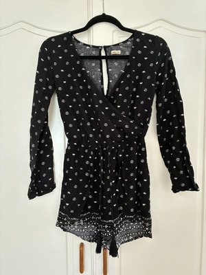 Hollister Boho Ρόμπερ XS Μαύρο Άσπρο Μακρυμάνικο Ολόσωμο Σαν Καινούργιο