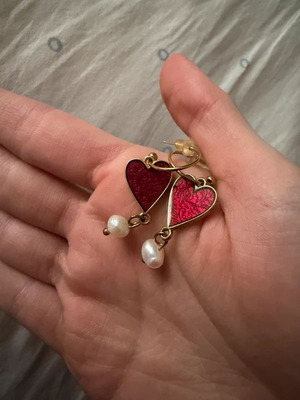 Heart drop earrings with pearl like new, red and gold