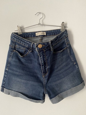 Stradivarius denim shorts like new, size M 38 10, blue