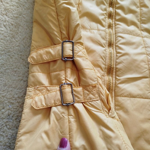 Sleeveless vest used, yellow, size medium