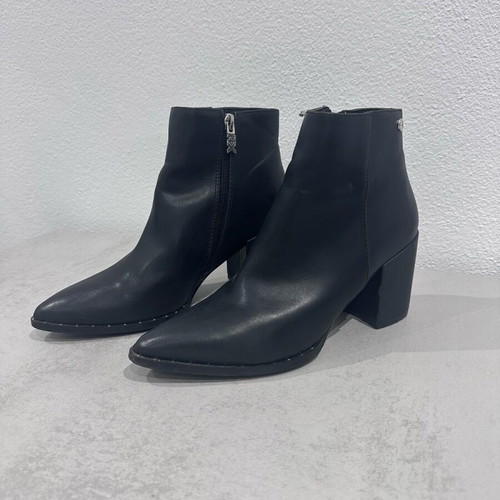 Xti women's black ankle boots size 38 like new