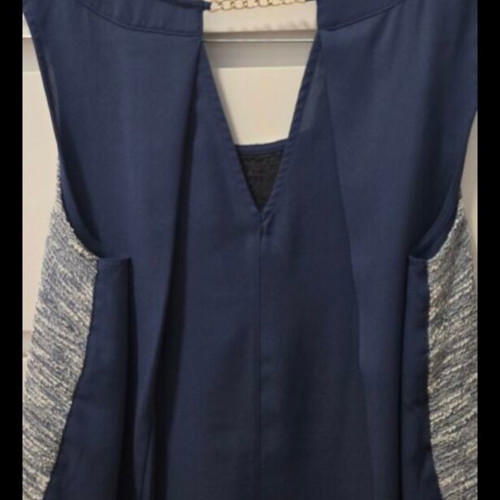Intimissimi sleeveless top with blue tweed pattern and chain