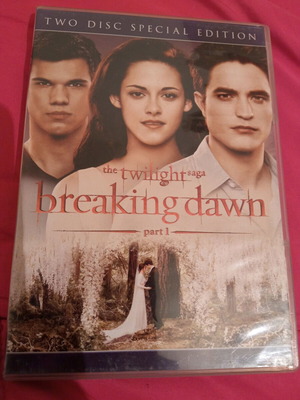 The Twilight Saga Breaking Dawn Part 1 DVD, two disc special edition, English subtitles