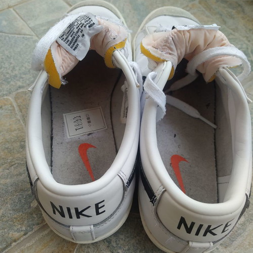 Nike athletic shoes used, size 43, white