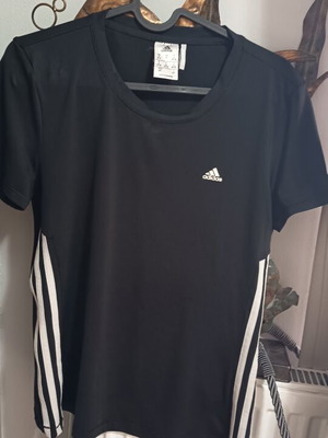 Adidas shirt black size M like new