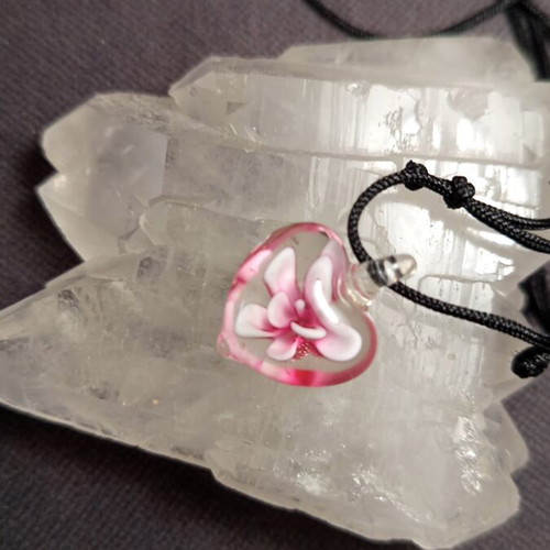 Murano necklace new, white and pink