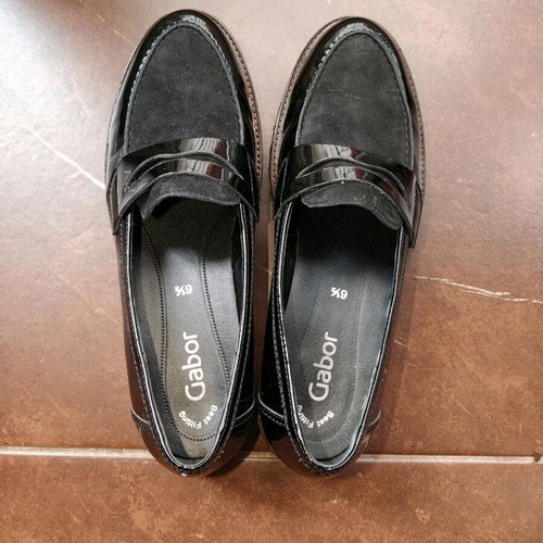 Gabor loafers size 40 black patent leather like new