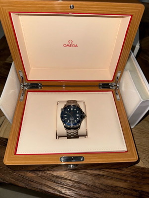 Omega Seamaster watch like new