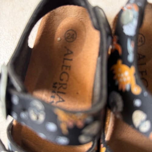 Alegria kids anatomical sandals No24 with cork sole and dinosaurs new