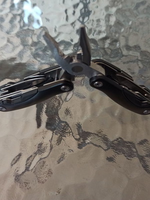 Πολυεργαλείο, αναπτήρας και power bank George Karelia καινούργια συλλεκτικά