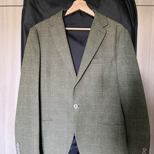 Men's handmade suit like new, medium size, sage color