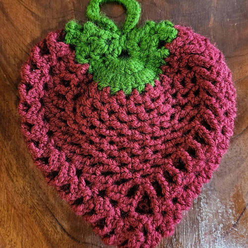 Handmade knitted decorative hearts and fruits set new