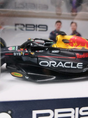 Red Bull RB19 Max Verstappen 1/43 καινούριο, πακέτο 3 τεμαχίων
