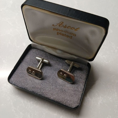 Ascot rhodium plated cufflinks like new, silver color