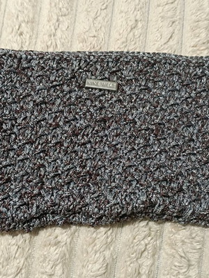 Nine West envelope clutch bag like new, gray with gold thread details