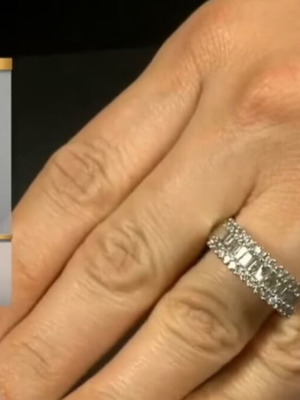 White Gold 10K Ring with 1.22ct Baguette & Brilliant Diamonds Like New