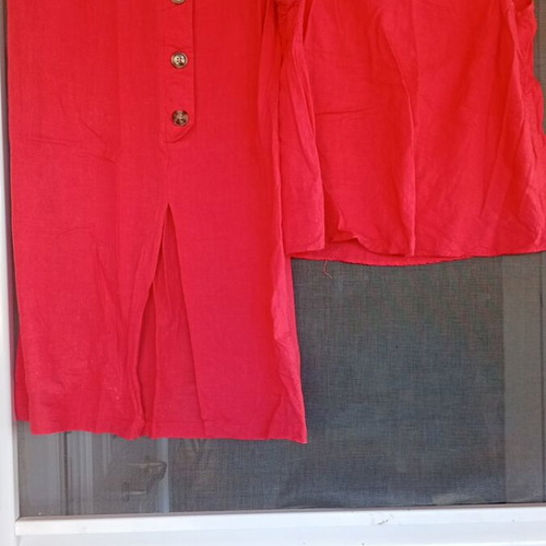 Emery Rose skirt and blouse set like new, size large, red