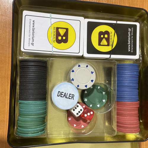 Poker set with round felt tablecloth 1.5m diameter, two decks and 100 chips