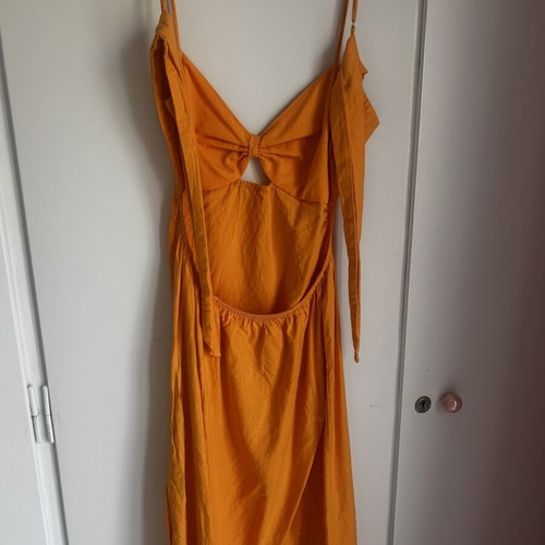 Bershka dress size L orange like new with adjustable straps
