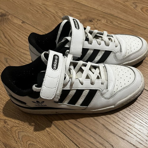 Adidas Forum Low sneakers used, size 42 EU, black and white