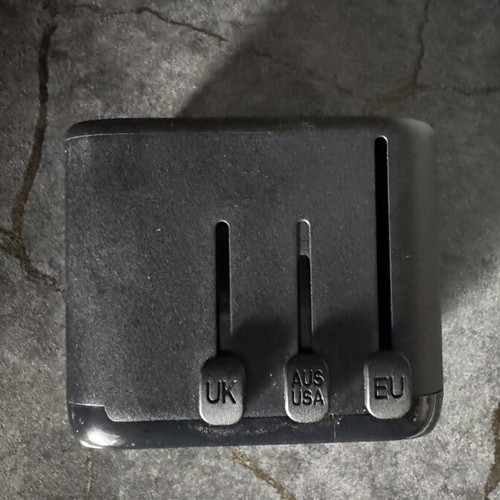 Travel Adapter 20W GaN with USB Type-C and Type-A Ports