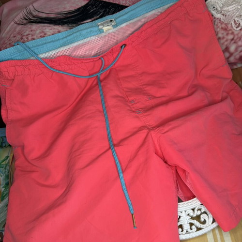Bluepoint men's swim shorts like new, fuchsia large