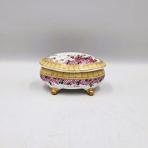 Rene porcelain jewelry box with flowers used