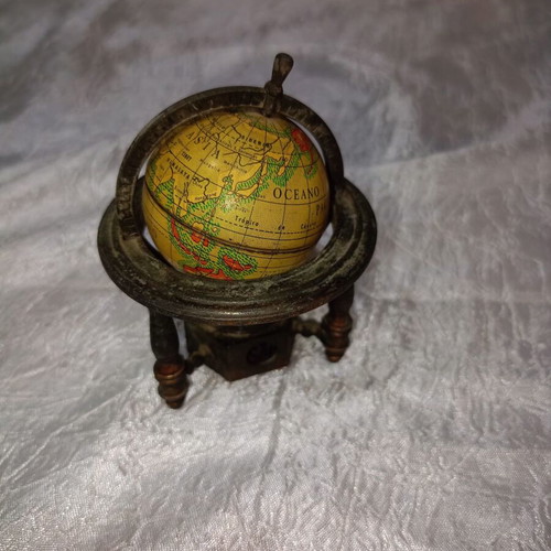Miniature globe pencil sharpener used, vintage
