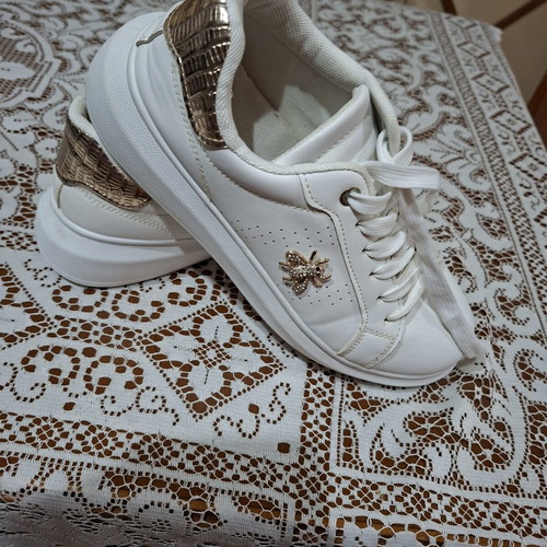 Women's white sneakers with gold bee and rhinestones size 38 like new