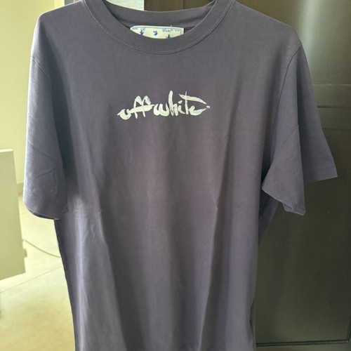 Off-White t-shirt medium, like new, purple