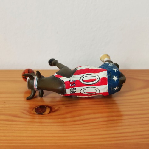 Cow Parade Small Figurine Bess Bovine Basketball US Flag 2000