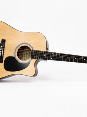 Electroacoustic guitar with case used, needs string replacement