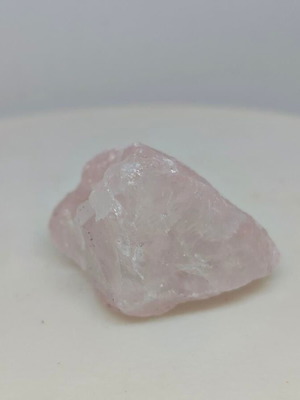 Natural Raw Rose Quartz 32g like new