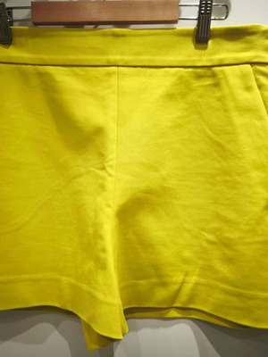 Zara women's shorts XL like new, green