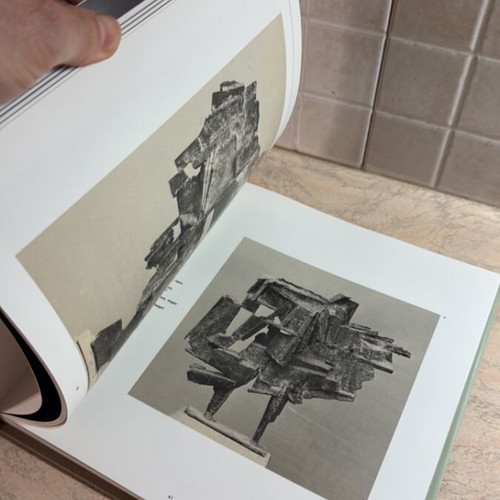 Zoggolopoulos Art Book new, works of sculptor Giorgos Zoggolopoulos