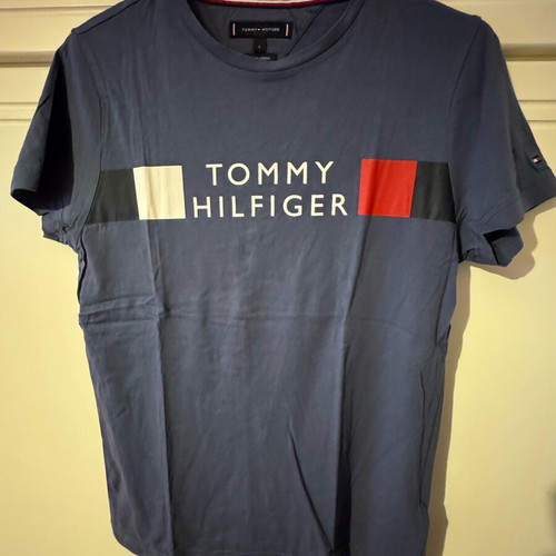 Tommy Hilfiger men's T-shirt S like new, purple slim fit