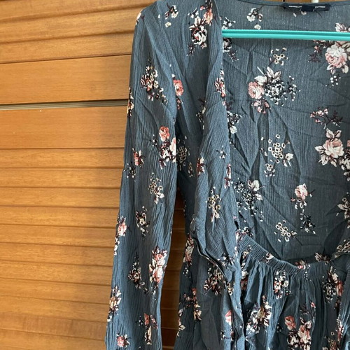 American Eagle Floral Wrap Top with Peplum and Bell Sleeves XS like new