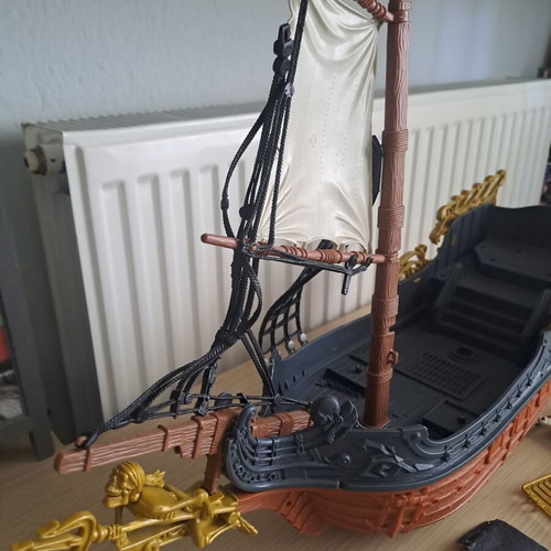 Chap Mei pirate ship used with missing parts