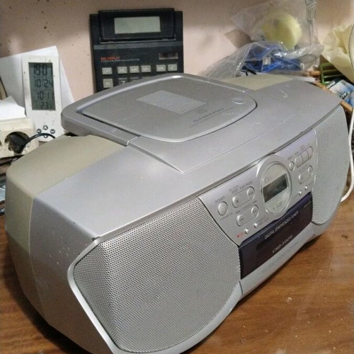 AIWA Portable Radio CD Player CSD-TD29 with Digital Synthesized Tuner