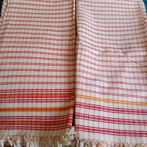 Woven table linens like new, two checkered, size 90×202