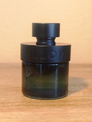 Halloween Man X perfume like new, authentic