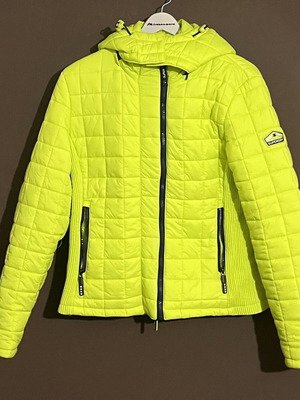 Superdry puffer jacket women’s like new, size XL, yellow