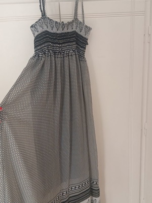 Maxi dress like new, one size fits L to 3XL, black and white