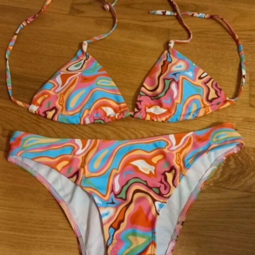 Bikini sets Temu size S like new, pack of 5 colorful swimsuits